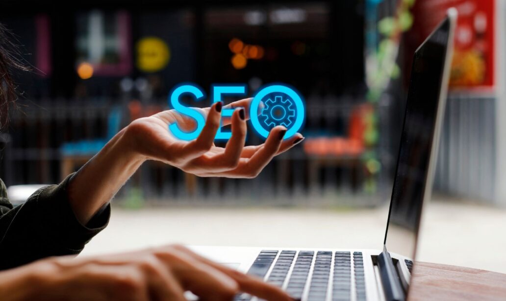 SEO optimalizálás Komáromi Zsombor SEO szakértővel